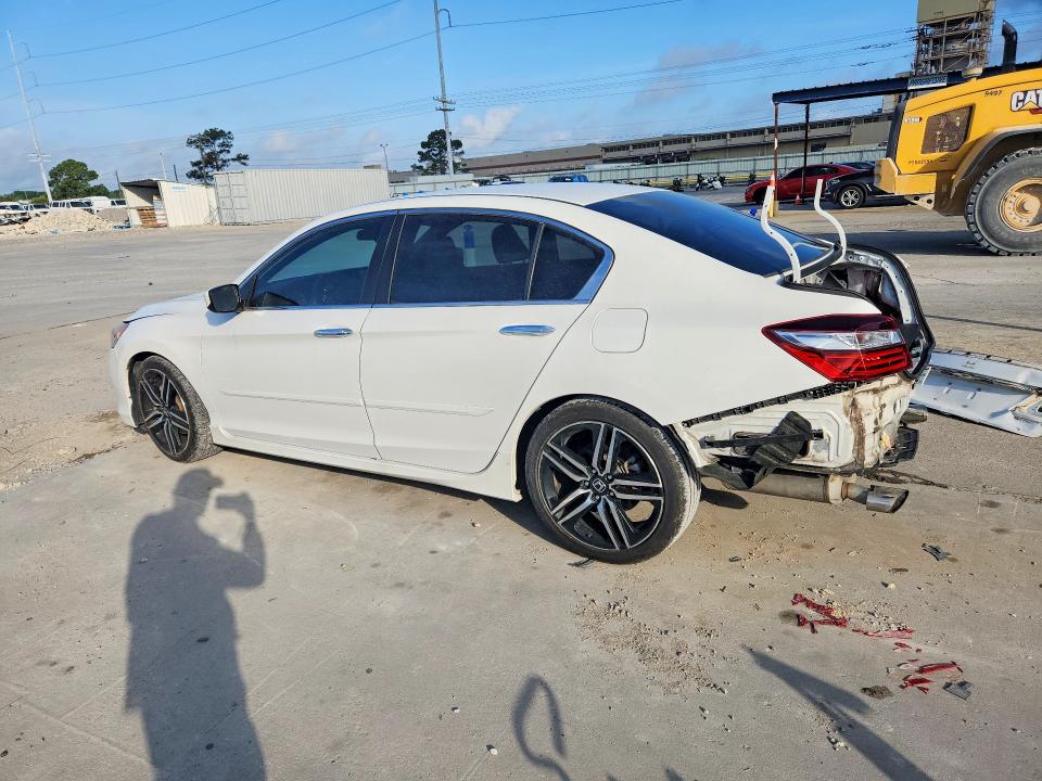 Продажа на аукционе авто 2016 Honda Accord, vin: 1HGCR2F68GA031576, номер лота: 54230666