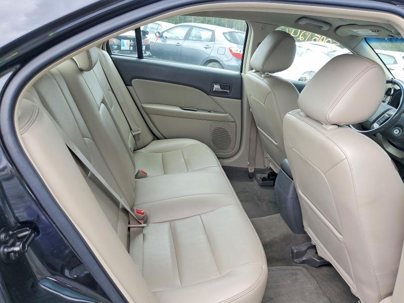 50951246 :رقم المزاد ، 3FAHP0JA0BR117303 vin ، 2011 Ford Fusion مزاد بيع