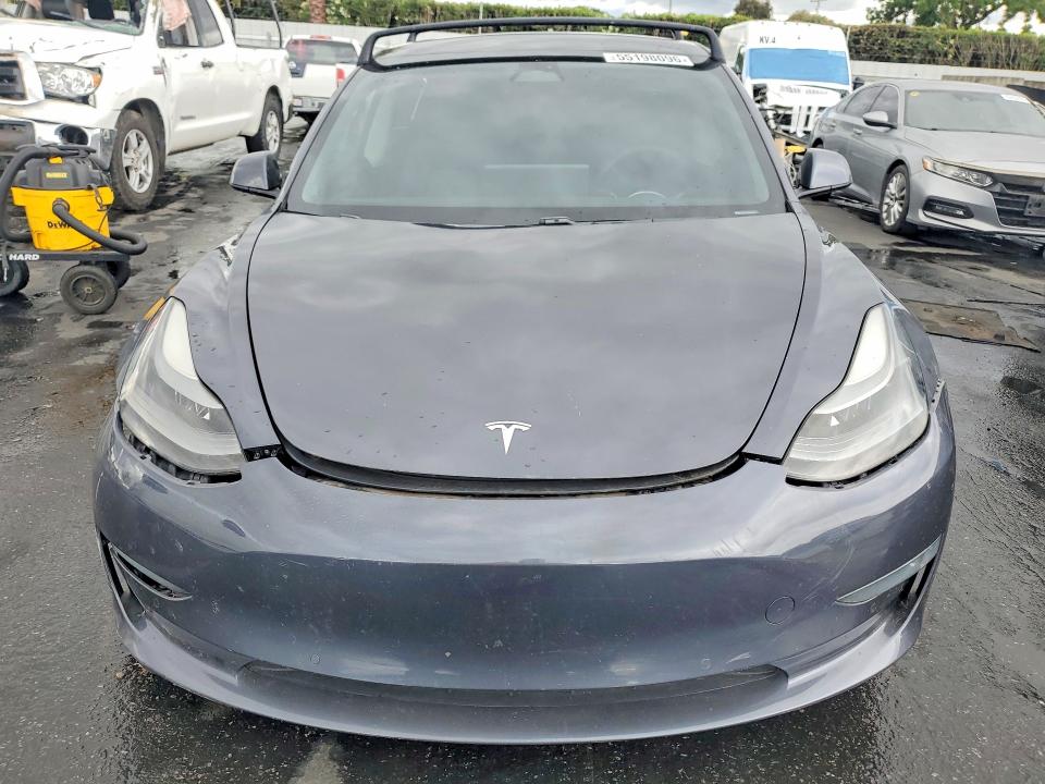 55198096 :رقم المزاد ، 5YJ3E1EB1MF975046 vin ، 2021 Tesla Model 3 مزاد بيع