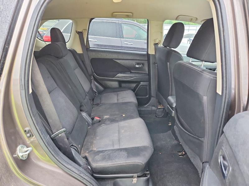 Продаж на аукціоні авто 2018 Mitsubishi Outlander, vin: JA4AD3A36JZ017556, номер лоту: 52689676