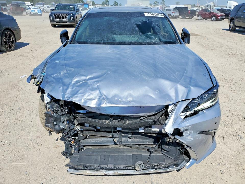 51036036 :رقم المزاد ، 58AFA1C16SU066845 vin ، 2025 Lexus Es مزاد بيع