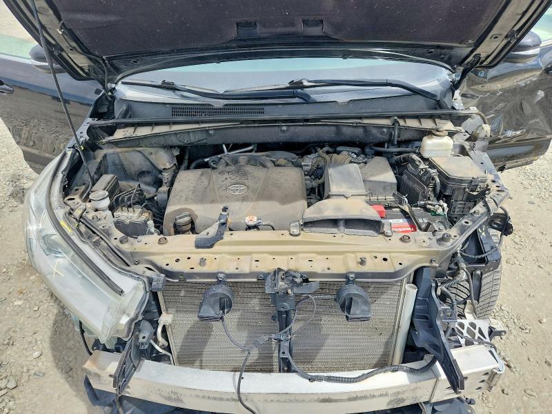 Продажа на аукционе авто 2019 Toyota Highlander, vin: 5TDJZRFH4KS619048, номер лота: 50787086
