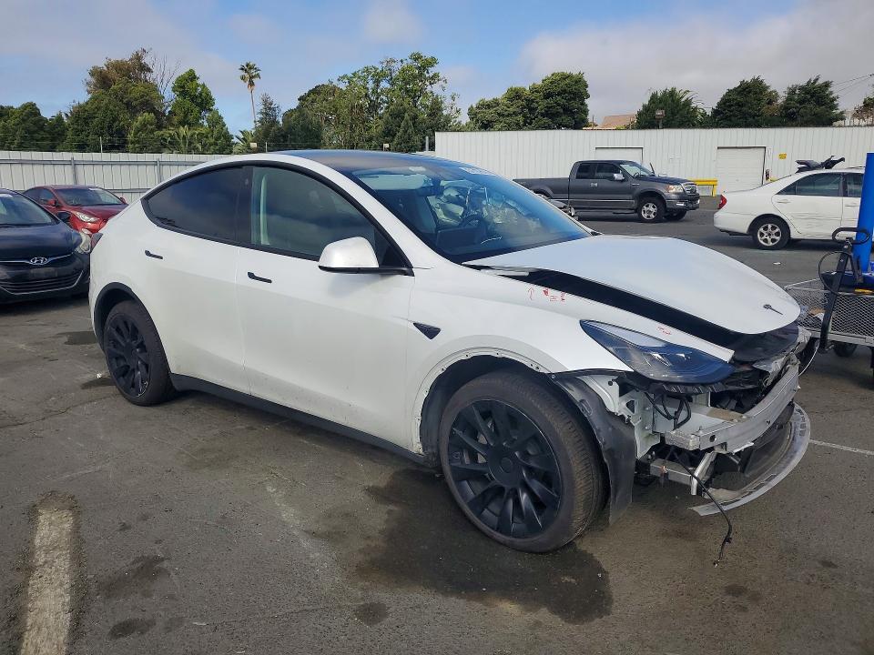 51797676 :رقم المزاد ، 7SAYGDEE0PF691586 vin ، 2023 Tesla Model Y مزاد بيع