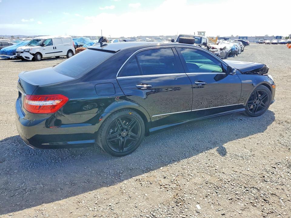 55174496 :رقم المزاد ، WDDHF5GB9BA515829 vin ، 2011 Mercedes-benz E مزاد بيع