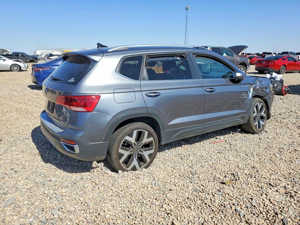 Продаж на аукціоні авто 2022 Volkswagen Taos, vin: 3VV2X7B26NM031075, номер лоту: 52937366