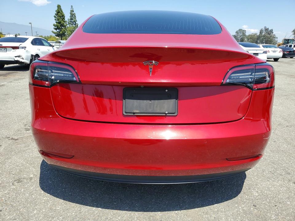 52197556 :رقم المزاد ، 5YJ3E1EA4LF660697 vin ، 2020 Tesla Model 3 مزاد بيع