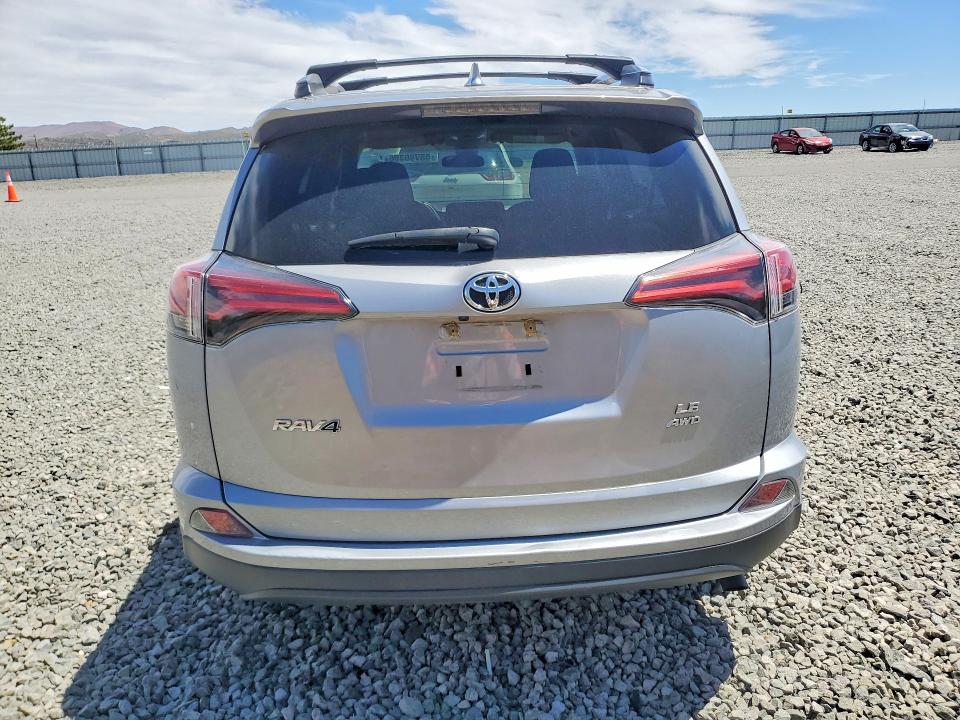 2017 Toyota Rav4 მანქანა იყიდება აუქციონზე, vin: 2T3BFREV0HW643018, აუქციონის ნომერი: 53950356