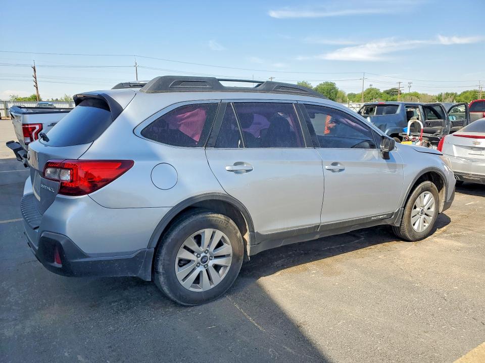 55370806 :رقم المزاد ، 4S4BSAAC1J3280475 vin ، 2018 Subaru Outback مزاد بيع