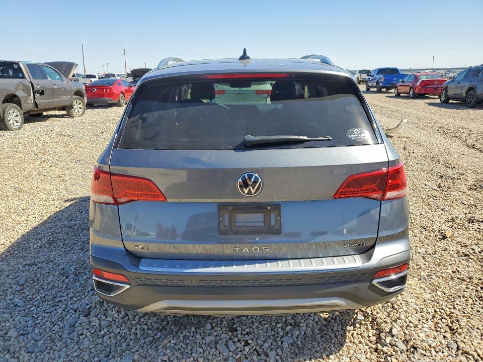 Продаж на аукціоні авто 2022 Volkswagen Taos, vin: 3VV2X7B26NM031075, номер лоту: 52937366