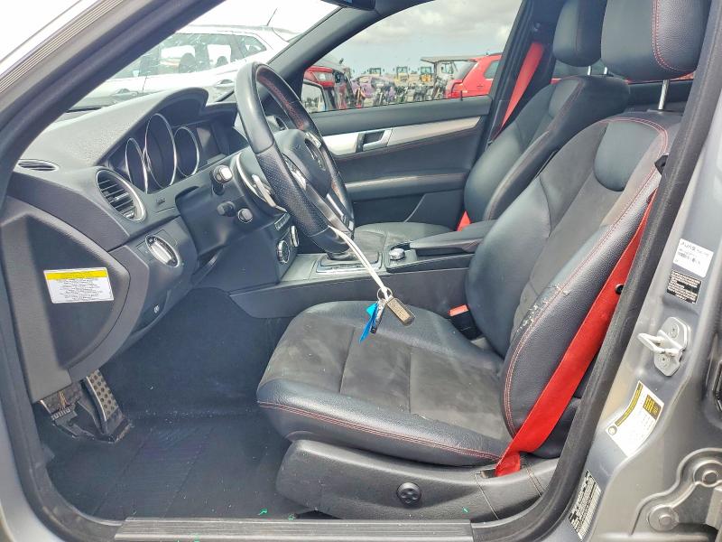 Продажа на аукционе авто 2013 Mercedes-benz C, vin: WDDGF4HB8DR281983, номер лота: 52057296