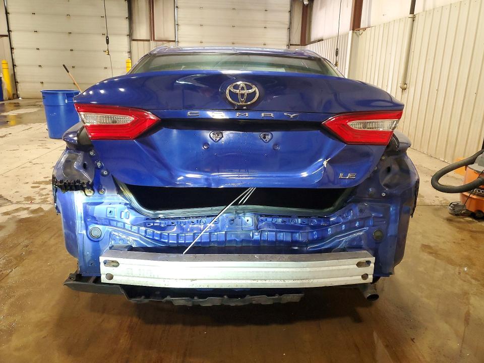Продажа на аукционе авто 2018 Toyota Camry, vin: 4T1B11HK0JU606082, номер лота: 52930026