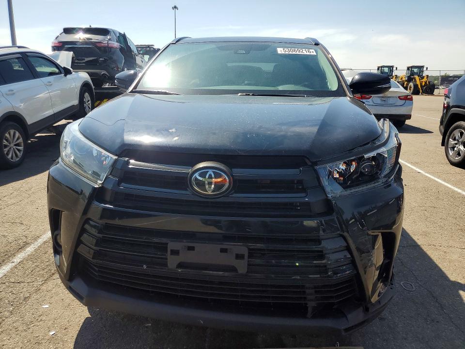 2019 Toyota Highlander მანქანა იყიდება აუქციონზე, vin: 5TDJZRFH4KS623584, აუქციონის ნომერი: 53069216