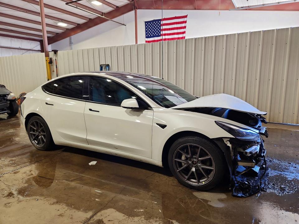 2021 Tesla Model 3 მანქანა იყიდება აუქციონზე, vin: 5YJ3E1EB8MF056371, აუქციონის ნომერი: 53027666