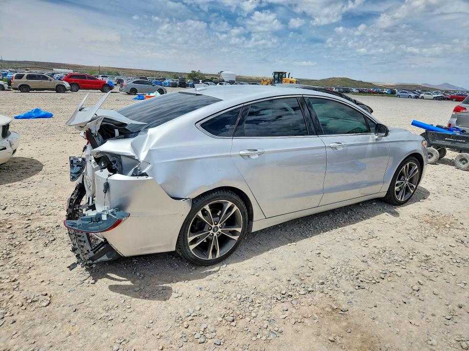 52556166 :رقم المزاد ، 3FA6P0D90KR225977 vin ، 2019 Ford Fusion مزاد بيع