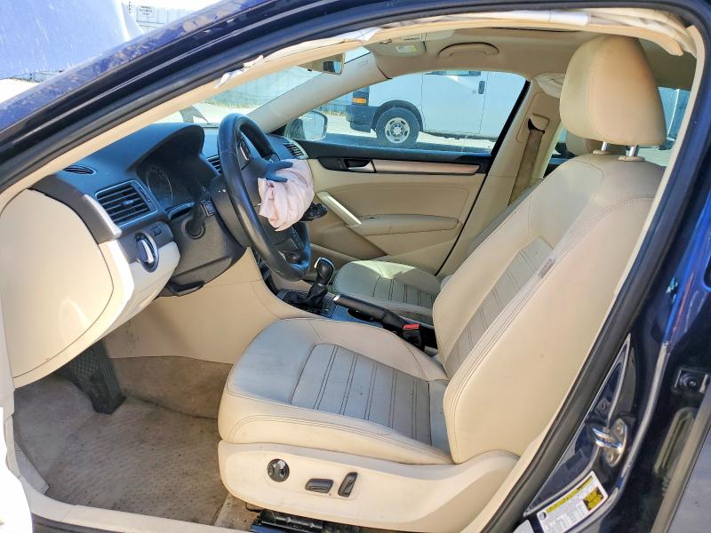54164666 :رقم المزاد ، 1VWBT7A3XFC033979 vin ، 2015 Volkswagen Passat مزاد بيع