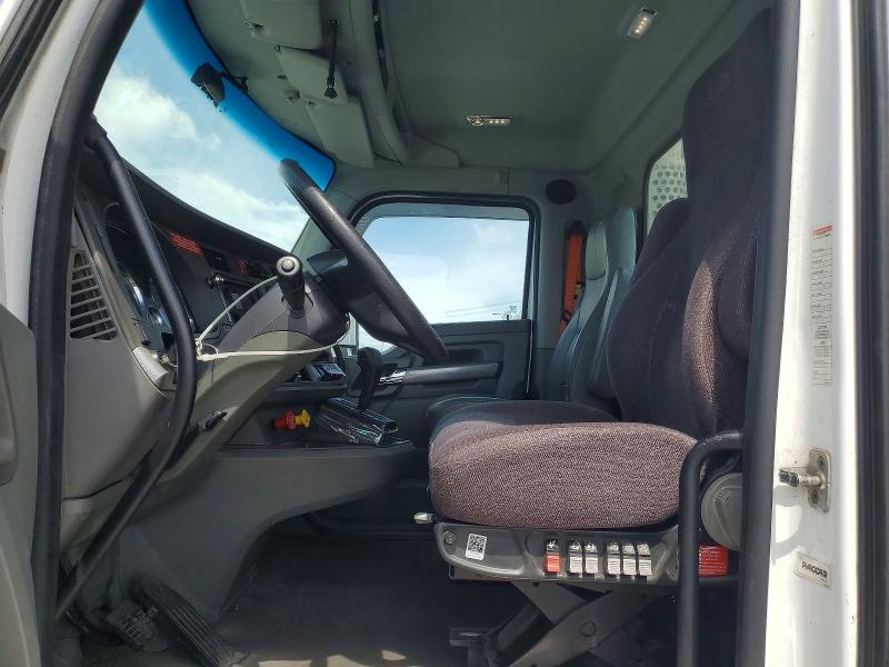 54023736 :رقم المزاد ، 1XKYA48XXEJ402624 vin ، 2014 Kenworth T680 مزاد بيع