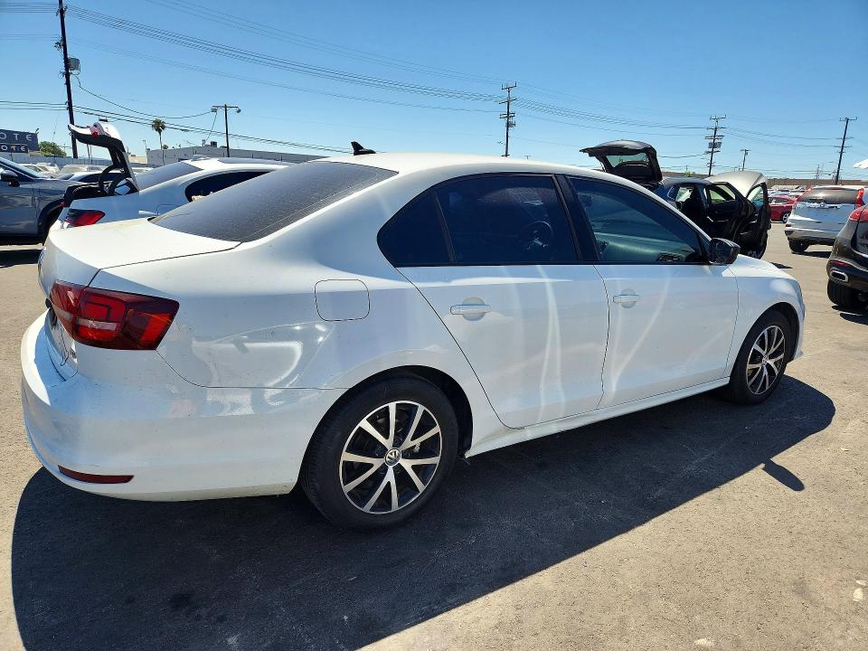 53289196 :رقم المزاد ، 3VWD67AJ2GM325771 vin ، 2016 Volkswagen Jetta مزاد بيع