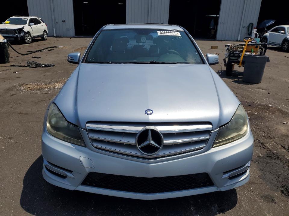 53850086 :رقم المزاد ، WDDGF4HB3DA742487 vin ، 2013 Mercedes-benz C مزاد بيع