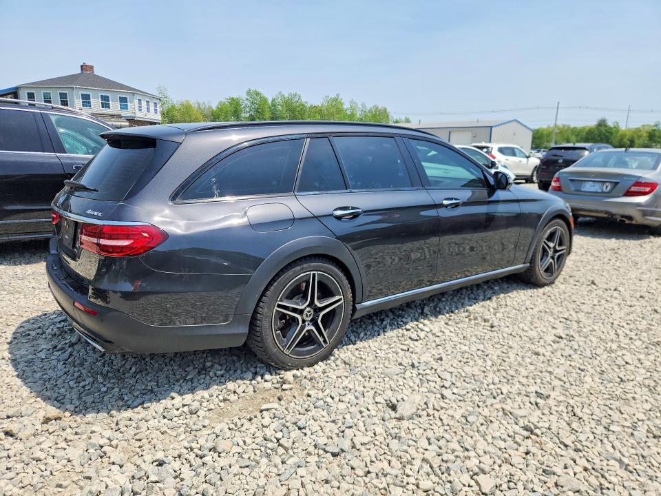 52547836 :رقم المزاد ، W1KZH6AB0MA999230 vin ، 2021 Mercedes-benz E مزاد بيع