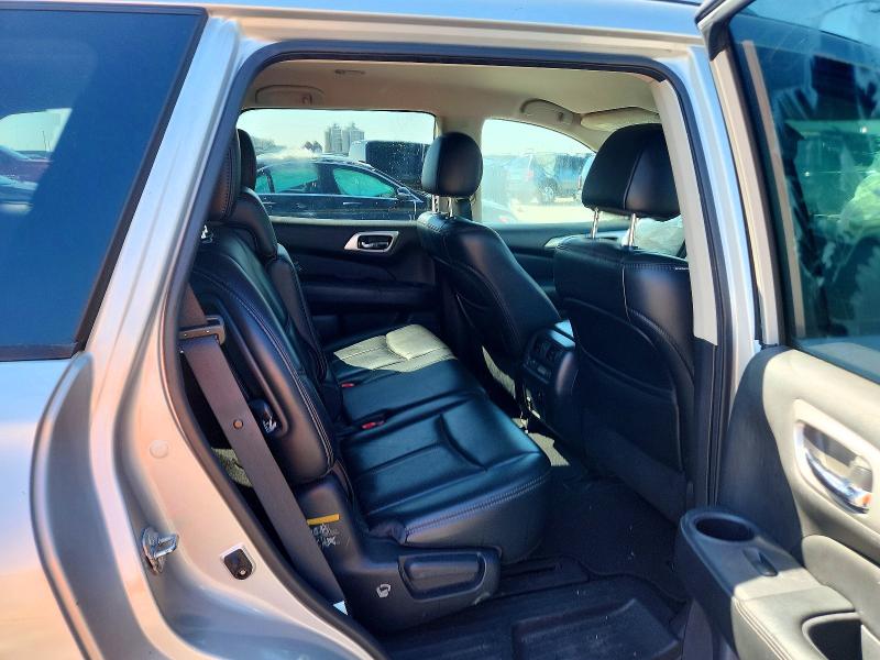53224646 :رقم المزاد ، 5N1DR2MN1HC601237 vin ، 2017 Nissan Pathfinder مزاد بيع