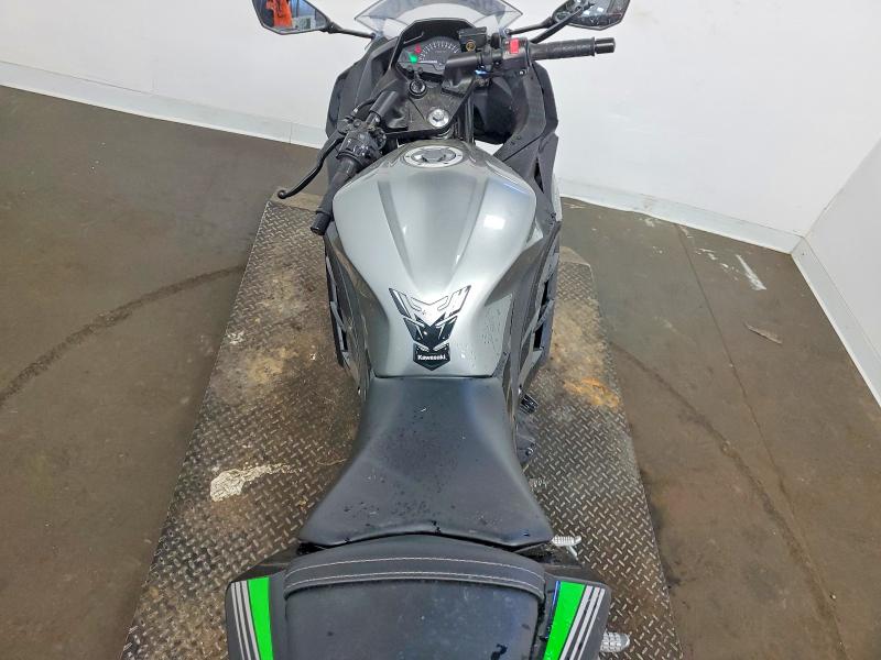 52393176 :رقم المزاد ، JKAEX8A18FDA22429 vin ، 2015 Kawasaki Ex300 مزاد بيع