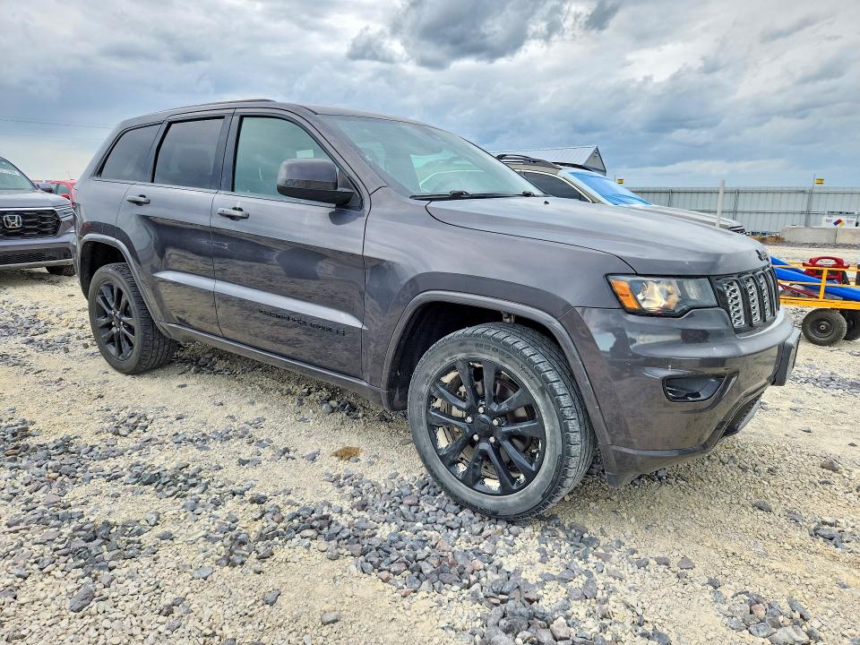 53033176 :رقم المزاد ، 1C4RJFAG6JC335363 vin ، 2018 Jeep Grand Cherokee مزاد بيع