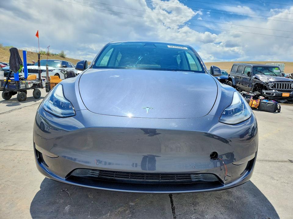 52342056 :رقم المزاد ، 7SAYGDEF9NF452401 vin ، 2022 Tesla Model Y مزاد بيع