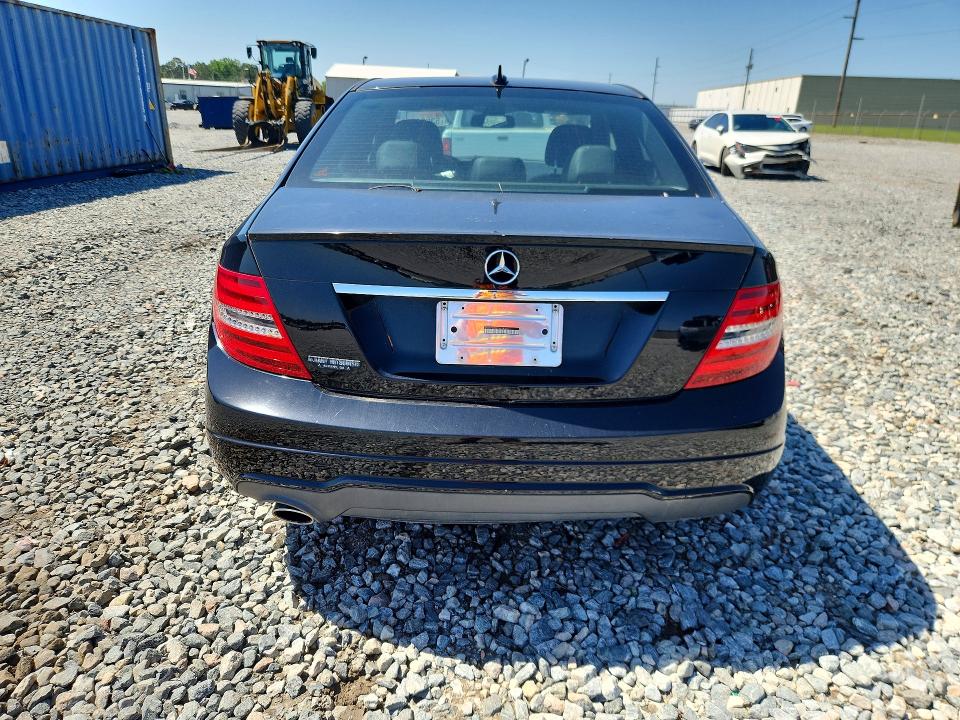 Продаж на аукціоні авто 2012 Mercedes-benz C, vin: WDDGF4HB9CA614303, номер лоту: 53584816