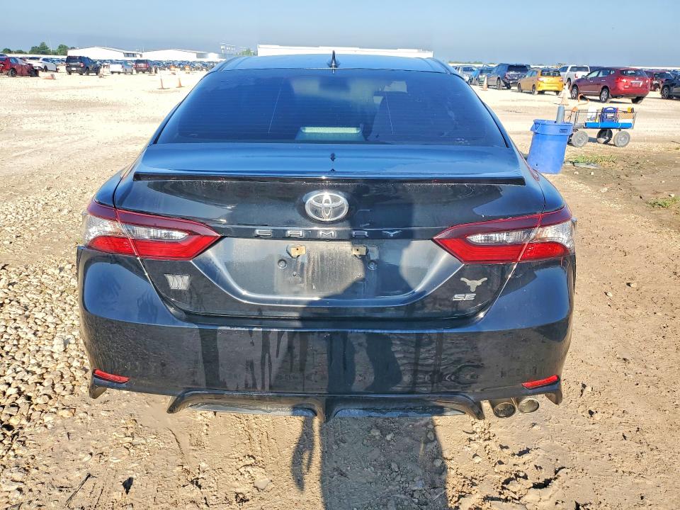 79591345 :رقم المزاد ، 4T1G11AK2NU714242 vin ، 2022 Toyota Camry مزاد بيع