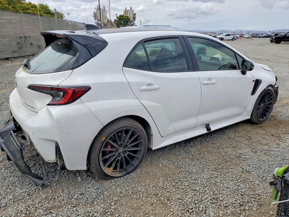 2026 Toyota Gr Corolla მანქანა იყიდება აუქციონზე, vin: JTNABAAE9TA023737, აუქციონის ნომერი: 54978136