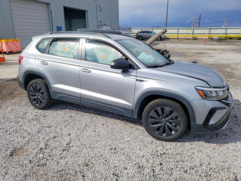 Продажа на аукционе авто 2024 Volkswagen Taos, vin: 3VV5X7B20RM079903, номер лота: 52613846
