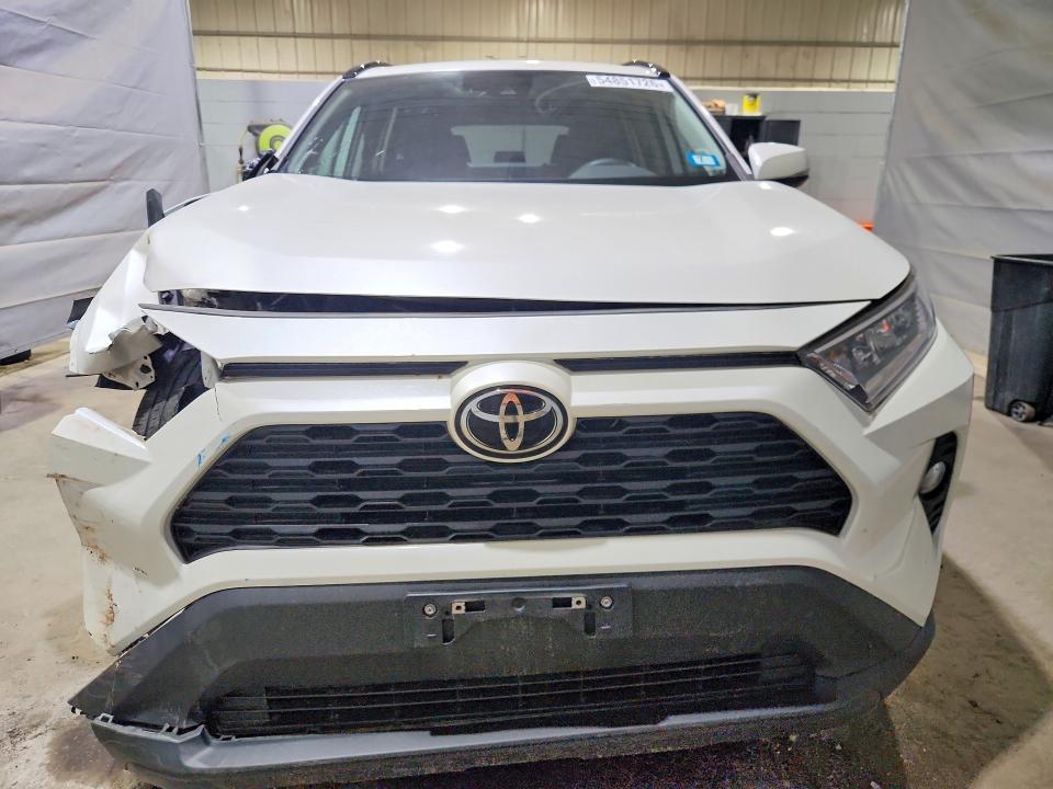 54851726 :رقم المزاد ، 2T3A1RFV7MW229415 vin ، 2021 Toyota Rav4 مزاد بيع
