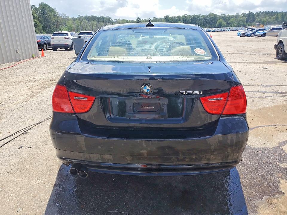 54650626 :رقم المزاد ، WBAPH7G57BNN02153 vin ، 2011 Bmw 328 مزاد بيع
