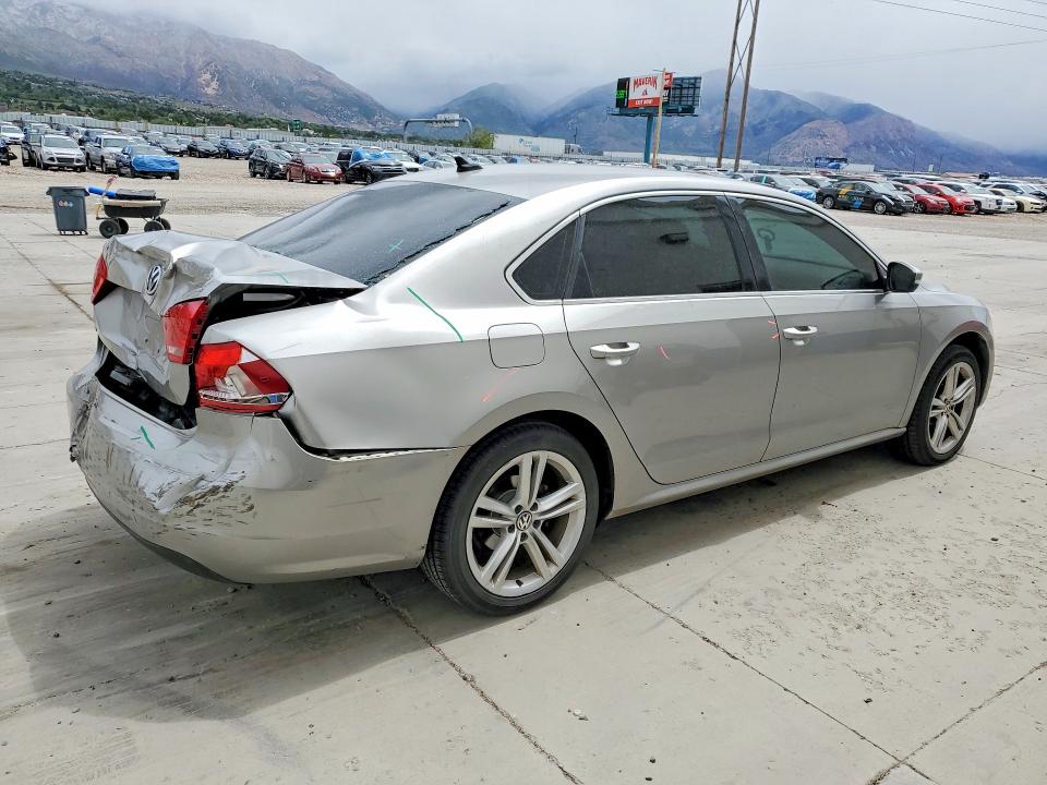 2014 Volkswagen Passat მანქანა იყიდება აუქციონზე, vin: 1VWBN7A31EC086787, აუქციონის ნომერი: 54139796