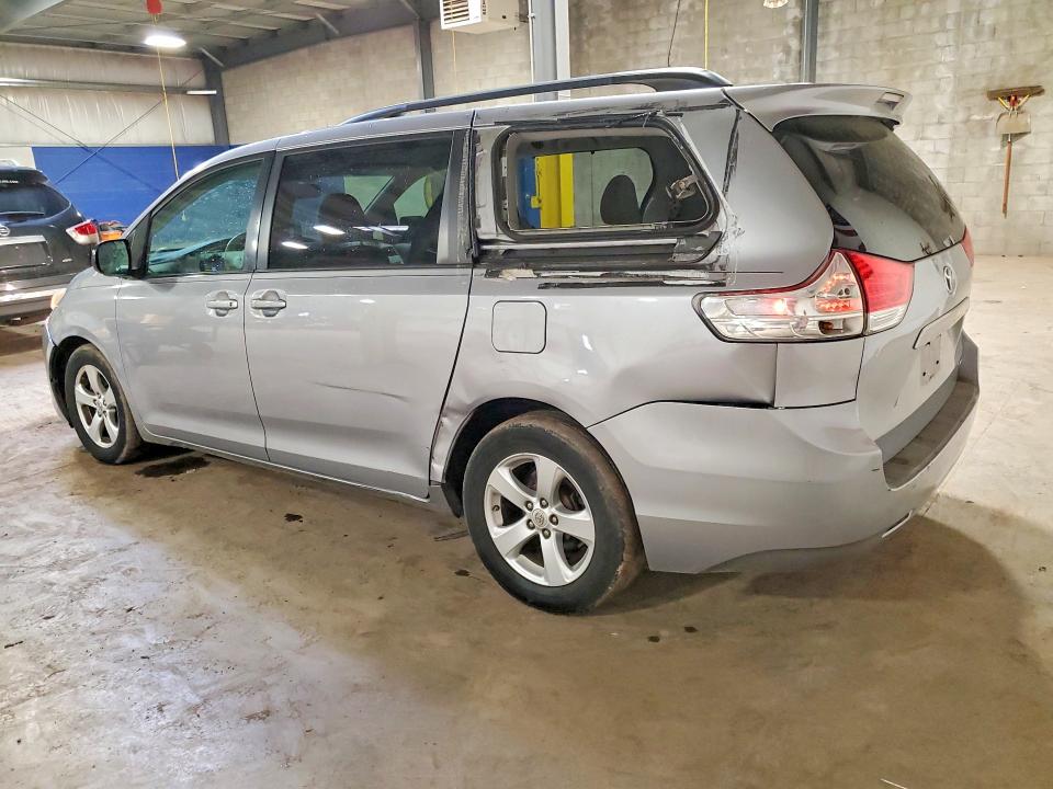 Продаж на аукціоні авто 2011 Toyota Sienna, vin: 5TDKK3DC2BS085710, номер лоту: 51850316