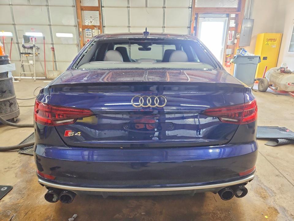 Продаж на аукціоні авто 2018 Audi S4, vin: WAUB4AF42JA045494, номер лоту: 53983626