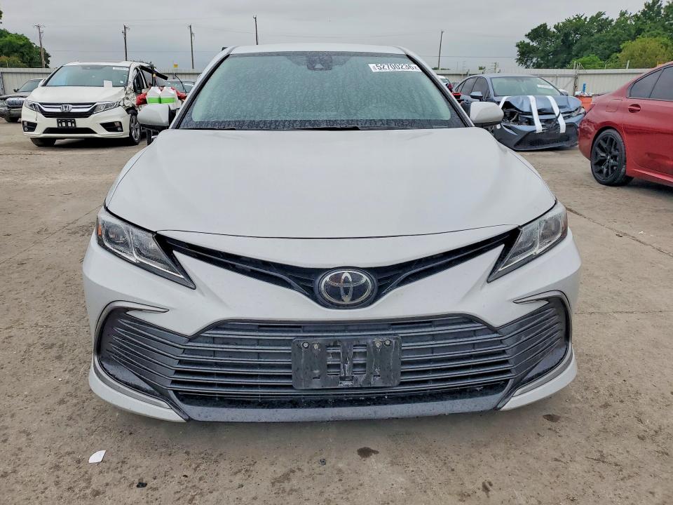 Продажа на аукционе авто 2022 Toyota Camry, vin: 4T1C11AK4NU046832, номер лота: 52700236