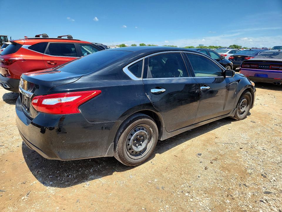 Продаж на аукціоні авто 2017 Nissan Altima, vin: 1N4AL3APXHC242576, номер лоту: 54250406