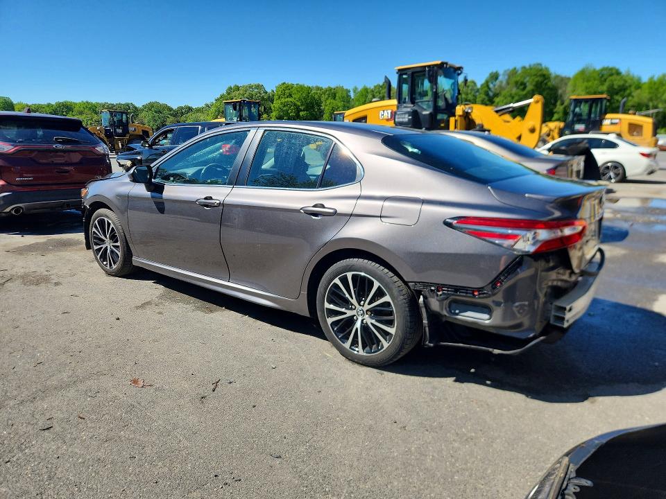 Auction sale of the 2018 Toyota Camry, vin: 4T1B11HK0JU562424, lot number: 53074076