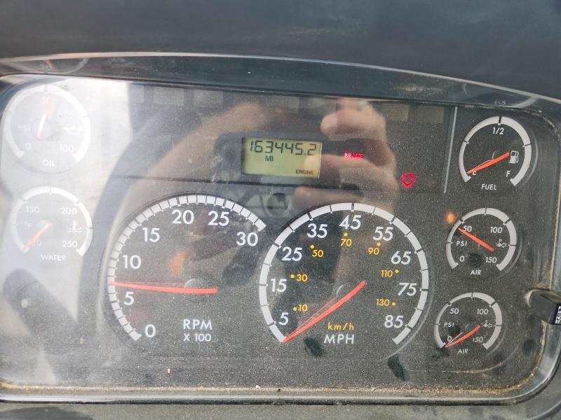 Продажа на аукционе авто 2007 Freightliner M2, vin: 1FVHC3DJ77HX99158, номер лота: 53898826