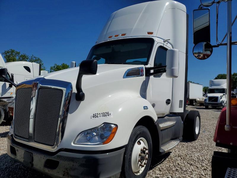 Продажа на аукционе авто 2016 Kenworth T680, vin: 1XKYA48X6GJ496309, номер лота: 46211026