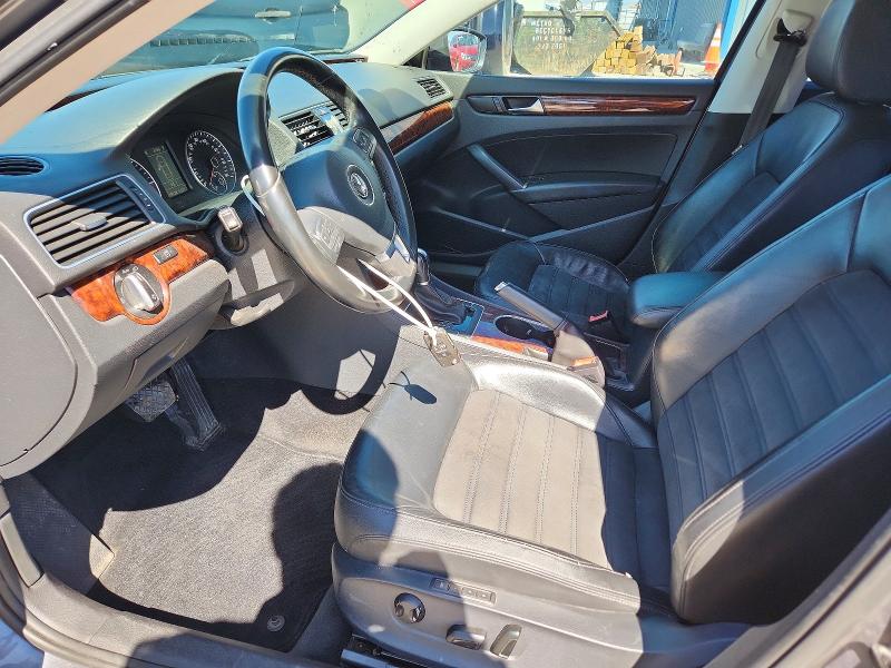 52589806 :رقم المزاد ، 1VWCN7A30DC137392 vin ، 2013 Volkswagen Passat مزاد بيع