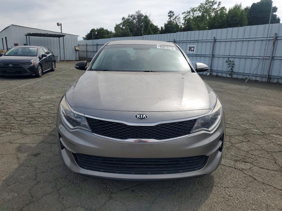 Auction sale of the 2017 Kia Optima, vin: 5XXGT4L39HG165929, lot number: 55072216