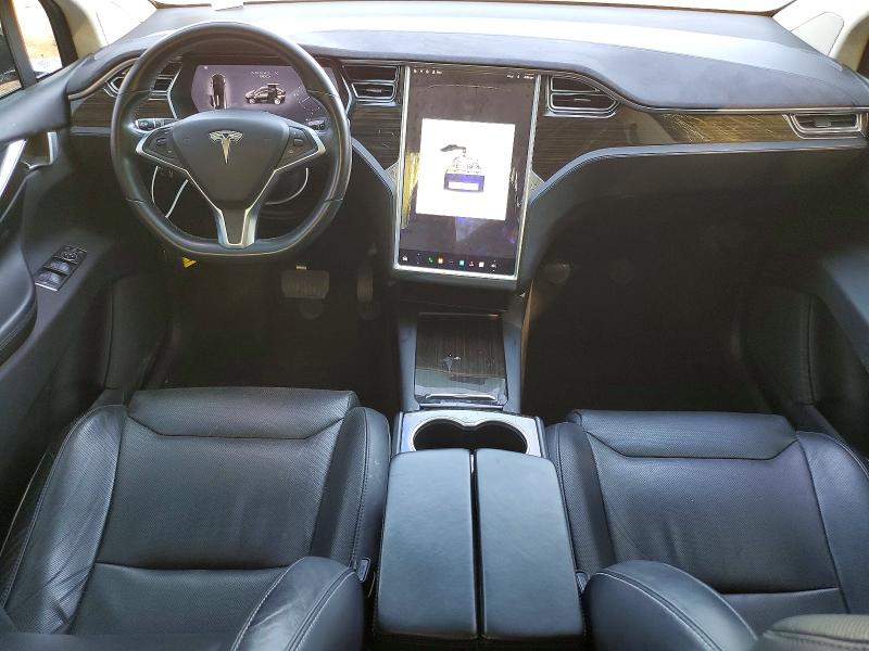 51781656 :رقم المزاد ، 5YJXCBE24GF014605 vin ، 2016 Tesla Model X مزاد بيع