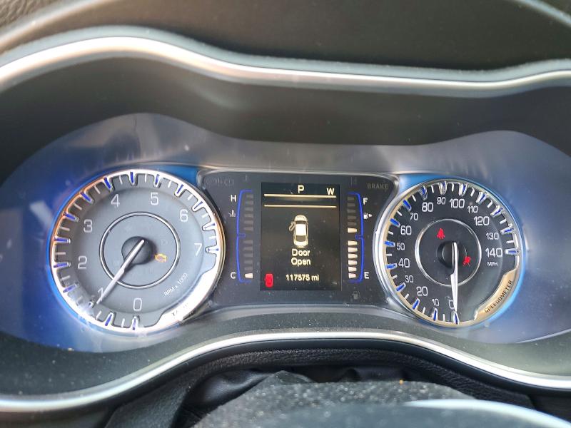 52000856 :رقم المزاد ، 1C3CCCABXFN613121 vin ، 2015 Chrysler 200 مزاد بيع