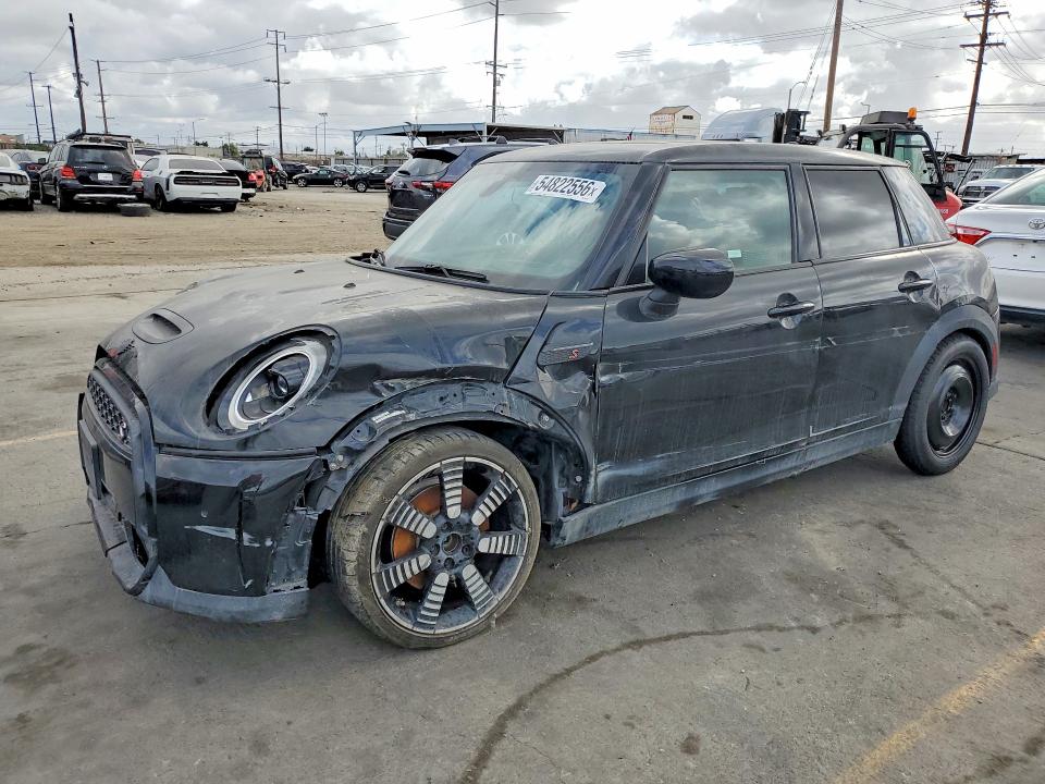 54822556 :رقم المزاد ، WMW53DK00P2U17146 vin ، 2023 Mini Cooper مزاد بيع
