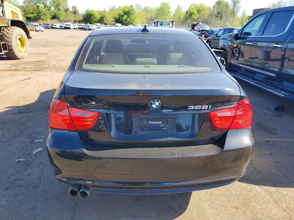 52823586 :رقم المزاد ، WBAPK53599A645585 vin ، 2009 Bmw 328 مزاد بيع