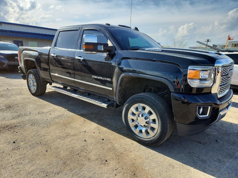 53361356 :رقم المزاد ، 1GT12UEY3JF232904 vin ، 2018 Gmc Sierra مزاد بيع