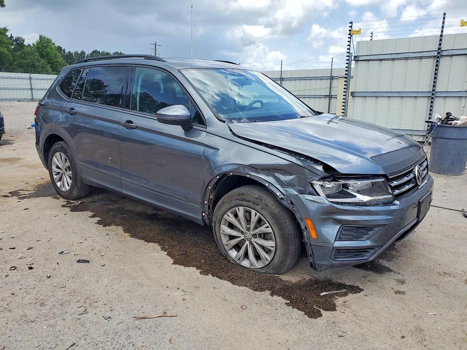 Продажа на аукционе авто 2020 Volkswagen Tiguan, vin: 3VV0B7AX1LM144089, номер лота: 54781826