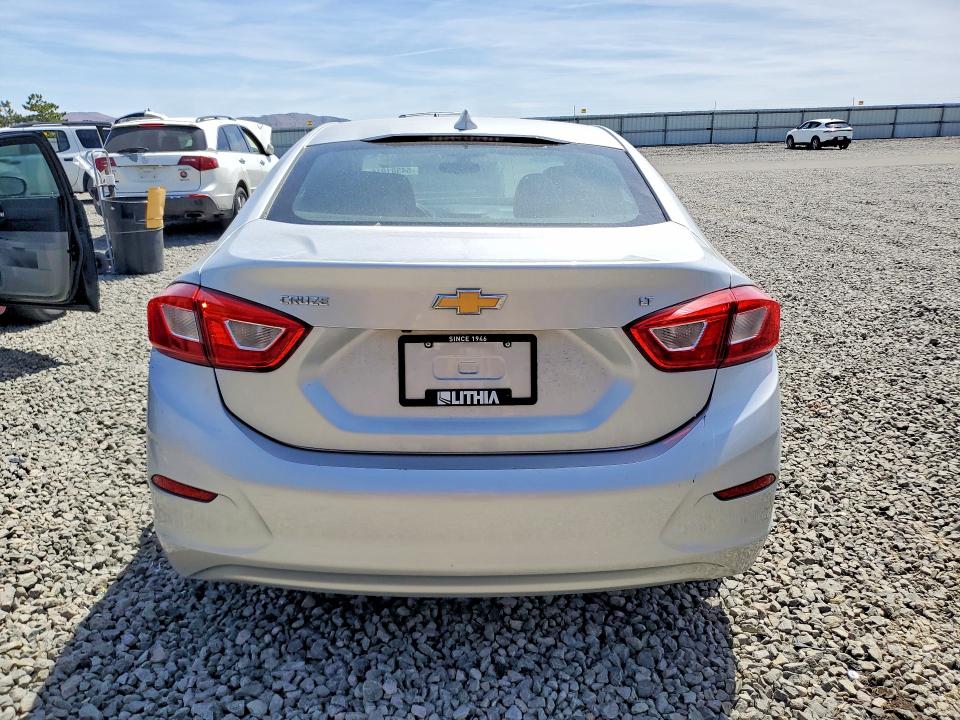 Продаж на аукціоні авто 2018 Chevrolet Cruze, vin: 1G1BE5SM5J7177961, номер лоту: 54301916